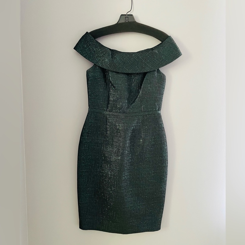Rickie Freeman for Teri Jon Green Off-the-Shoulder Metallic Green Cocktail Dress